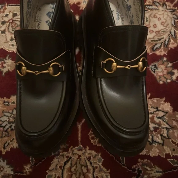 🌺SOLD🌺Gucci Black Horsebit Boots with Gold Buckle - Picture 14 of 17